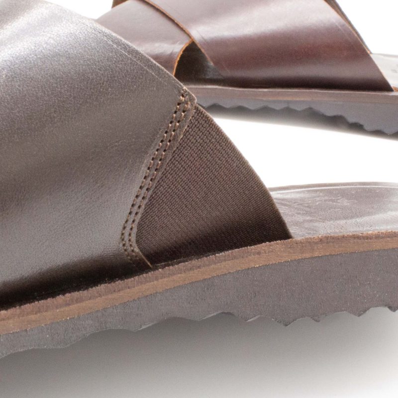 rustikale Herrenpantolette - Spitzwegerich - mokka - Detail Gummiband