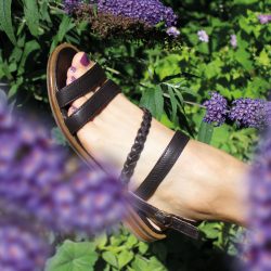 Ledersandale mit Flechtband