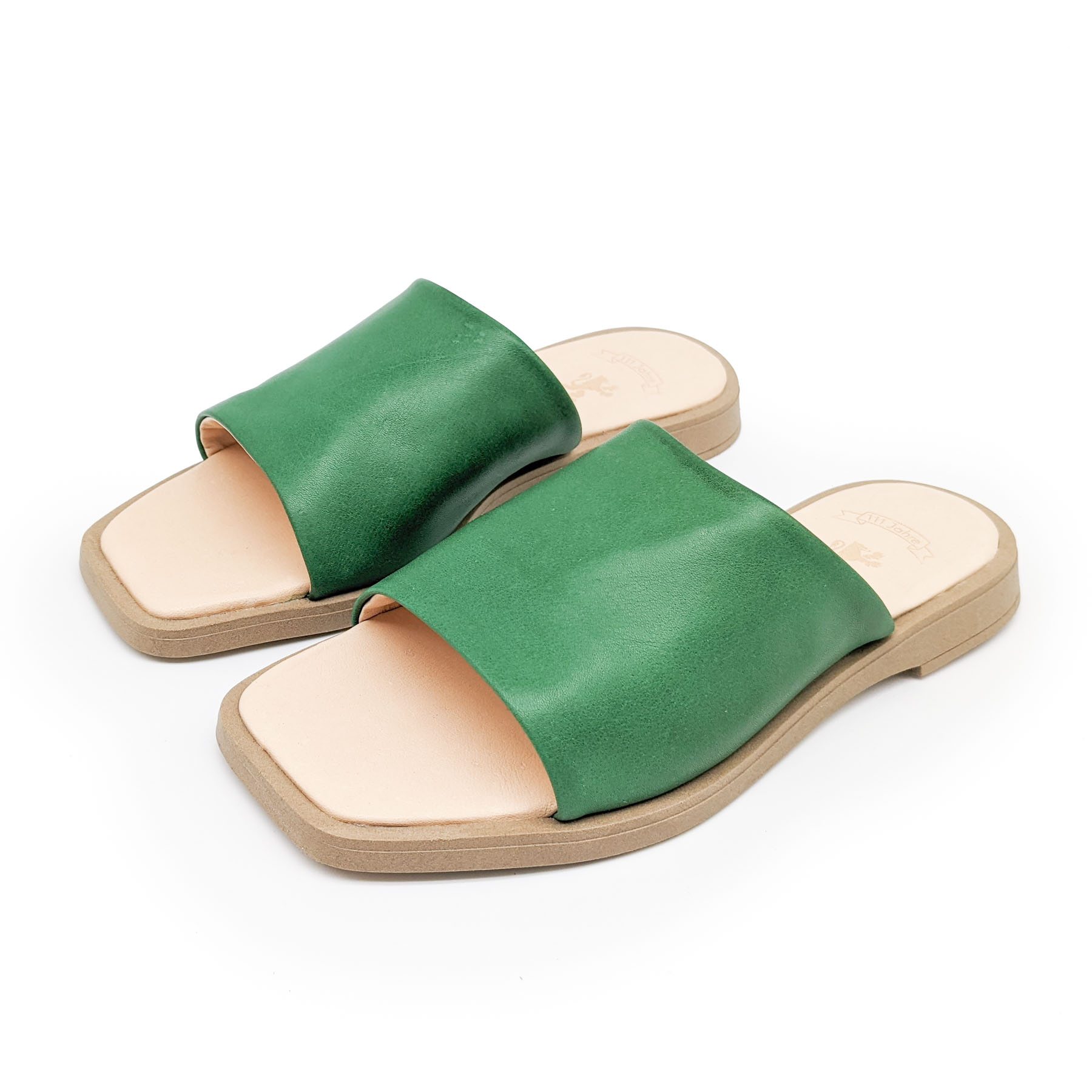 Pantolette aus weichem Bioleder